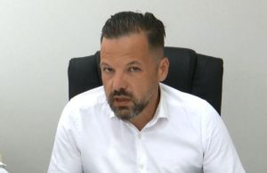 Sulmohet kreu i AKU-së në Shkodër/ Ramir Haderi goditet me sende të forta, autorët ende të paidentifikuar