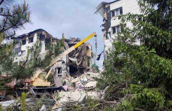 Raketat ruse godasin zonën ku banon ambasadori shqiptar në Kiev, Tirana thërret ambasadorin rus për shpjegime