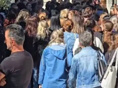 Tragjedia në Durrës, tension në lagje/ Familja e autorit braktis shtëpinë nga frika e reagimit të banorëve