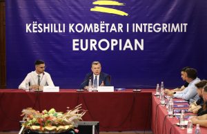 Balla takim me studentët e Drejtësisë: Integrimi europian hyn në fazë vendimtare