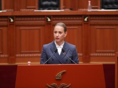 Ministrja Ismaili i përgjigjet opozitës për JetBank: “Kryeministri nuk licencon banka”, sulmet ndaj Bankës së Shqipërisë dëmtojnë ekonominë dhe besimin publik