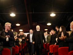 Rama: Pa 83 mandatet do bllokoheshin negociatat/ Kryeministri sulmon opozitën dhe mediat: “Katastrofë ambulante”