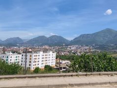 Tabaku: Duhen gati 19 vite për një shtëpi në Tiranë! Ndërtimi po përdoret për pastrim parash