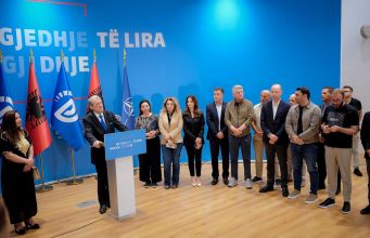 37 mijë vota pro/ PD shpall rezultatin e referendumit. Berisha: Vota kundër do të mbahet shënim