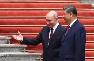 Xi Jinping “në qendër të botës”/ PasTrump edhe Putin në Pekin, Kina sfidon Perëndimin
