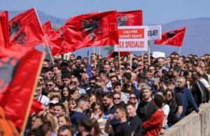 “Shqipja nuk është pengesë”/ Ministri maqedonas sulmon protestën e studentëve shqiptarë në Shkup