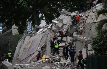 Venezuela goditet nga 2 tërmete me magnitudë 7.1 dhe 7.5 që shembën ndërtesa në Caracas