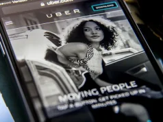 Uber publikon listën vjetore të sendeve më të çuditshme të harruara në automjete, me zbulime që variojnë nga qumështi i gjirit deri te prapanicat false.