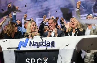 SpaceX hyn në bursë, Musk mund të bëhet trilioneri i parë në botë