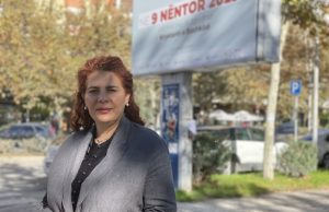 BIRN: Kryebashkiakja e Vlorës dhe përfaqësues të Kastratit shkuan në Athinë për të bindur emigrantët të mos protestonin për Zvërnecin