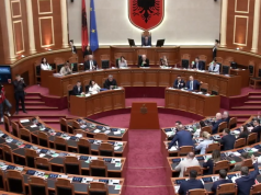 Miratohet “Amnistia”me 84 vota/ Rama shkon në sallë. Opozita braktis Kuvendin, Shehaj përjashtohet