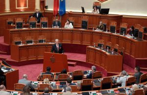 Berisha sulmon Ramën: Katundi yt do të jetë qelia, pas investimeve fshihen interesa mafioze
