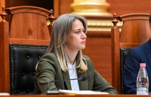 Ministrja Ismaili opozitës: Jam e gatshme për interpelancë, nuk kam pranuar kurrë fjalimet e të tjerëve