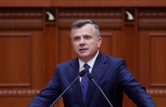 Balla reagon ndaj Athinës: Narta është tokë shqiptare, autoktone