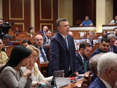 Balla: Protestat ia morën sheshin Berishës, humbësi më i madh është ai