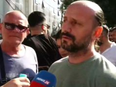 Lirohen 3 protestues/ Aktivisti Dritan Goxhaj dhe dy protestues dalin nga komisariati, pritet lirimi i katër të tjerëve