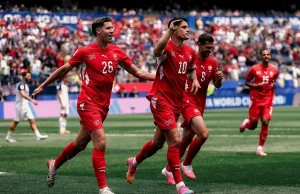 Xhaka hesht kritikët me golin në fund, festa e Zvicrës shuan zërat për përçarje