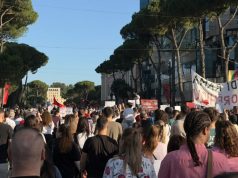 Protestuesit shpallin pesë kërkesa: Nuk do të ndalemi deri në largimin e Ramës dhe rrëzimin e qeverisë