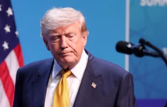 Trump urdhëron valën e re të sulmeve ndaj Iranit: Shpërthime në jug të vendit, tensioni arrin kulmin