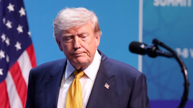 me-efekt-te-menjehershem-trump-mbyll-dyert-e-shtepise-se-bardhe-per-cnn-ms-now-dhe-politico