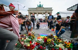 Terror në Berlin/ Autori i sulmit në Paradën e Krenarisë që u vra nga policia, dyshohet për lidhje me ISIS