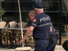 Balla publikon foton e policit të gjakosur: Kush ngre dorë ndaj policisë, ngre dorë ndaj shtetit