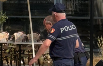 Balla publikon foton e policit të gjakosur: Kush ngre dorë ndaj policisë, ngre dorë ndaj shtetit
