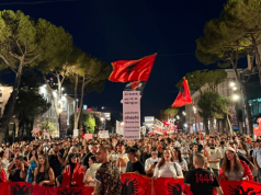 Përshkallëzohet gjuha në protestë. Dita 45 sjell thirrje për dhunë dhe rrëzim me forcë të qeverisë