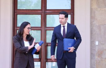Malaj dhe Ibrahimaj prezantojnë reformat: Ndryshime në sistemin financiar dhe marrëveshje të reja për sigurimet shoqërore