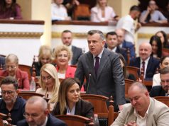 Kuvendi të dënojë dhunën e protestuesve kundër policëve! Balla: është sulm ndaj shtetit, autorët janë elementë terroristë