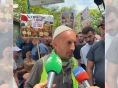 Lirohet “megafoni” i protestës/ Arben Kola: Më shoqëruan për thirrjet kundër Ramës, policia shantazhon protestuesit