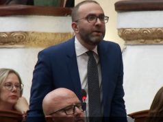 Bardhi shpërthen në Kuvend: Mazhoranca po bllokon ligjet e opozitës