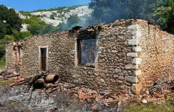 Tragjedi në Shkodër, humbin jetën nëna dhe dy fëmijët. Policia: Viktimat dyshohet se mbetën të bllokuara në banesën e përfshirë nga flakët në Postribë