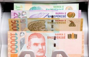 Shqipëria përgatitet për euron, projektligji parashikon zëvendësimin e lekut pas hyrjes në Eurozonë