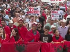 “Lironi çunat!” Marshimi vijoi deri në mesnatë. Sot protesta e 34-ët