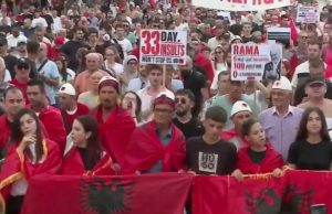 “Lironi çunat!” Marshimi vijoi deri në mesnatë. Sot protesta e 34-ët