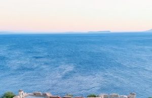 Peshkimi me dinamit i merr jetën 65-vjeçarit pranë Porto Palermos