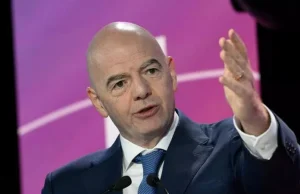 Infantino tronditet nga skandali, UEFA kërkon ruajtjen e dokumenteve dhe kërcënon me padi