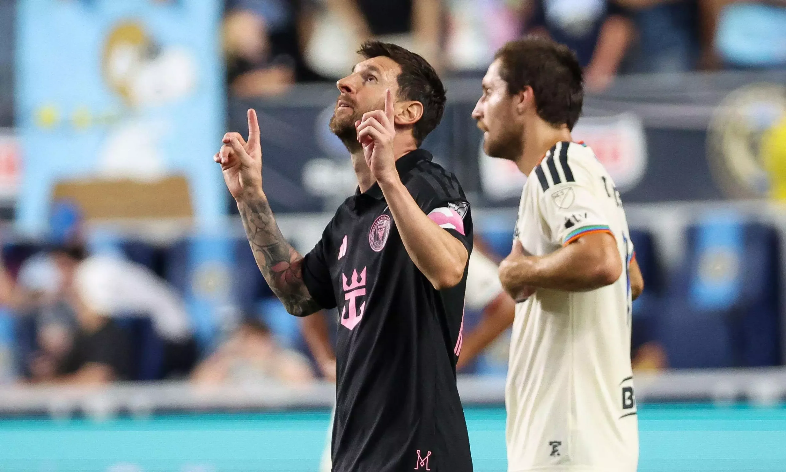 jeta-vazhdon-golin-e-pare-pas-humbjes-se-te-atit-messi-ia-dedikon-atij-ja-gjesti-qe-beri-ne-fushe-video