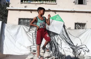 Gjuetia e balonave/ Izraeli kërcënon me sulme më të fuqishme në Gaza për shkak të lodrave të fëmijëve, për të cilat pretendon se po ngarkohen me eksplozivë nga Hamasi
