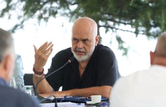 Rama pas mbledhjes: Protesta qytetare na sfidoi. Ishte një “dhuratë”, qytetarët dhe qeveria do të dalin më të fortë