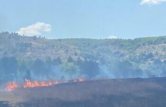 Plasi tubi gjatë furnizimit të zjarrfikëses/ Efektivi 28-vjeçar i FA goditet nga pjesa metalike në Mirditë, dërgohet me helikopter te Trauma
