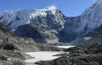 Shkencëtarët zbulojnë shkakun e mundshëm të katastrofës në Nepal: Një masë gjigante akulli u shkëput nga akullnaja