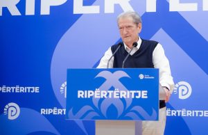 Berisha: Turizmi në Sarandë nën kthetrat e krimit “Portugezin e vrau mjedisi i të fortëve, thika ishte vetëm instrument”