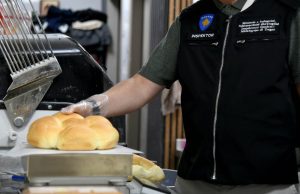 Aksion i gjerë në furrat e Kosovës, sa peshon realisht buka që blejnë qytetarët?