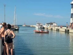 E futi makinën në det me gruan italiane brenda, arrestohet shqiptari në Rimini për tentativë vrasjeje