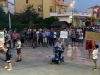 Protesta non stop në Divjakë kundër reformës territoriale/ Banorët kundërshtojnë bashkimin me Lushnjën dhe paralajmërojnë se nuk do ta ndalin protestën deri në tërheqjen e projektit.
