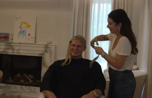 Video/ Shqiptarja pas ndryshimit të Haaland. Juna Ademi i pret flokët yllit të Manchester City