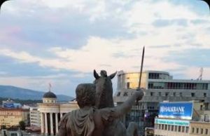 Qeveria e Maqedonisë së Veriut “harron” shqipen, 11 muaj pa procesverbale në gjuhën shqipe