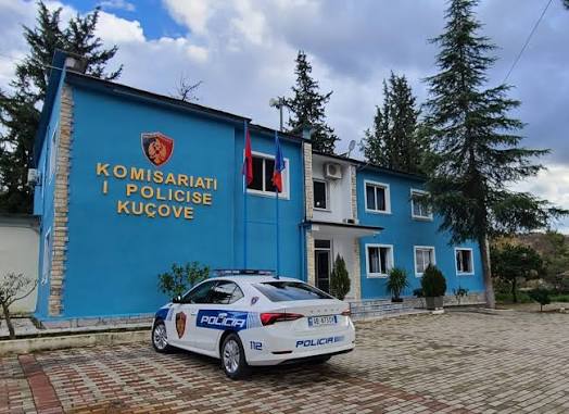 qelloi-me-arme-ne-drejtim-te-mjetit-te-nje-shtetasi-shpallet-ne-kerkim-32-vjecari